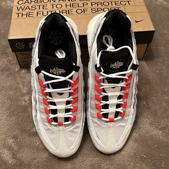 New mens size 10.5 Nike Air Max 95 SE Limited Edition - Picture 2 of 8